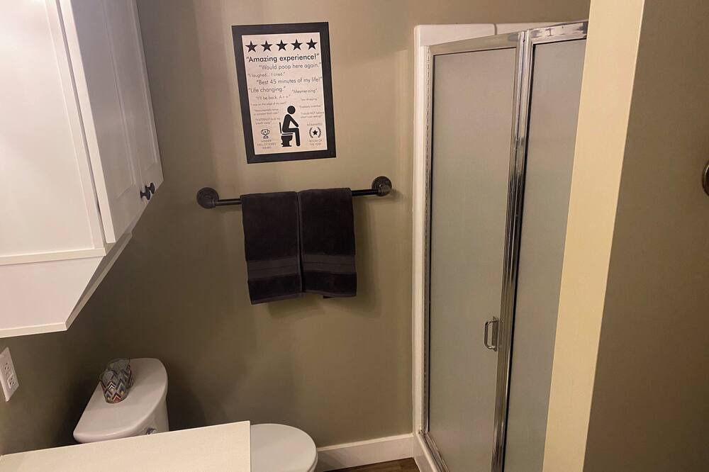 Photo of Bathroom in Ellensburg