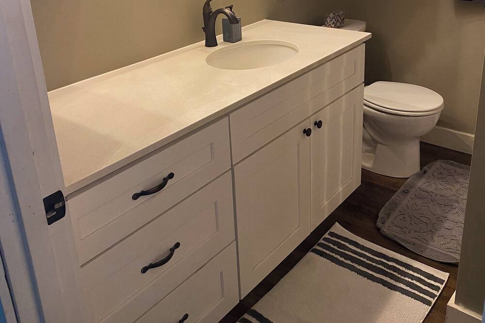 Photo of Bathroom in Ellensburg