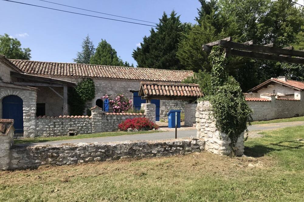 Photo of Outdoor in Anthe