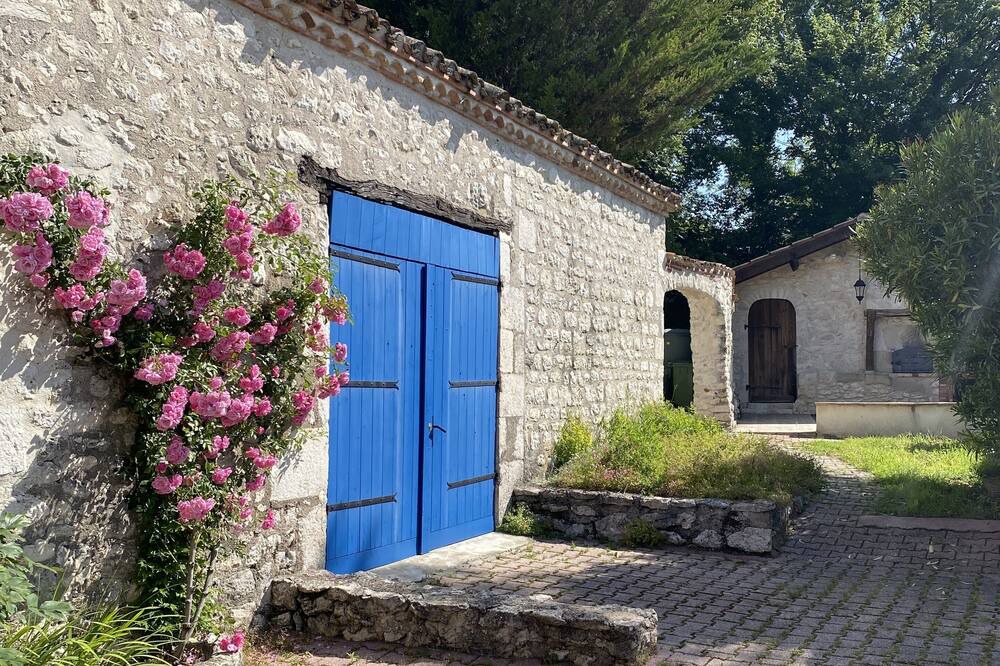 Photo of Outdoor in Anthe