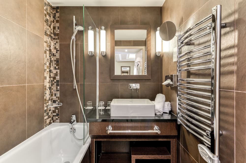 Photo of Bathroom in Juvignac