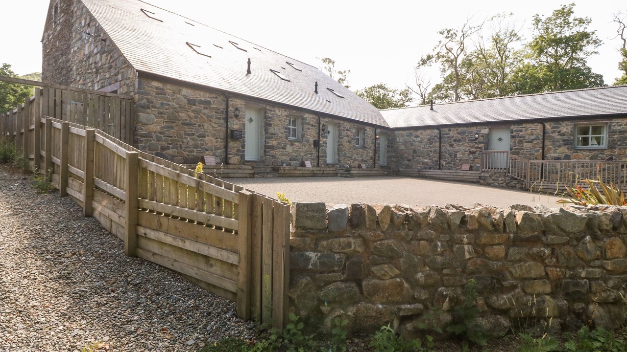 Photo of Others in Tremadog