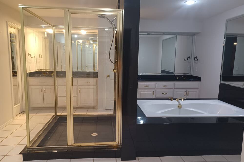 Photo of Bathroom in Paris