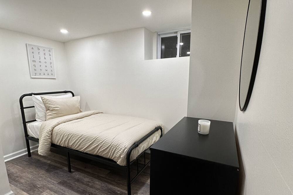 Photo of Bedroom in Belleville