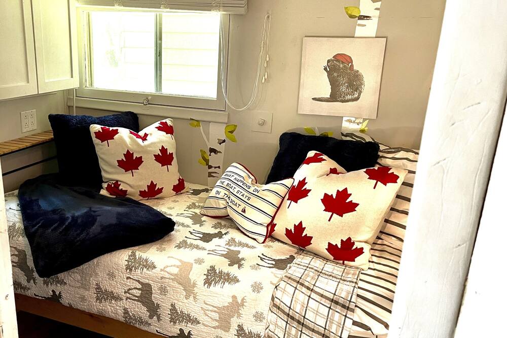 Photo of Bedroom in Armour