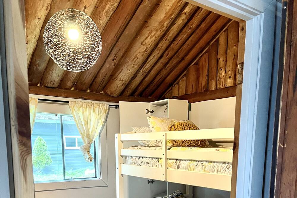 Photo of Bedroom in Armour