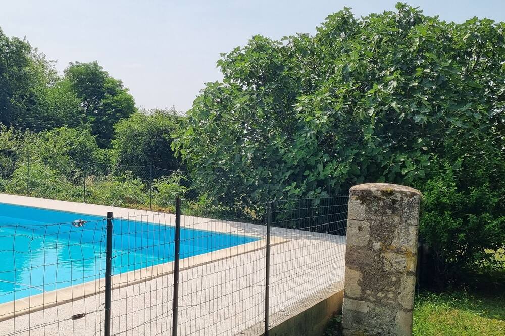 Photo of Outdoor in Nalliers