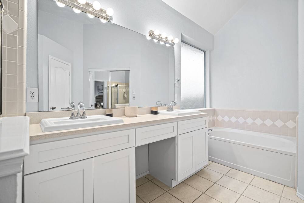 Photo of Bathroom in Frisco