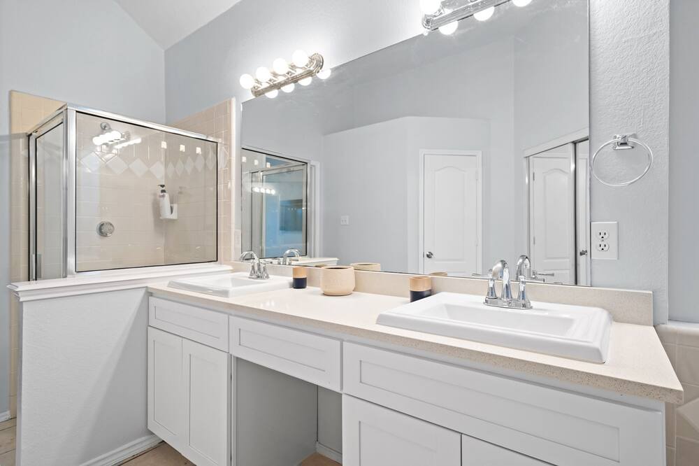 Photo of Bathroom in Frisco