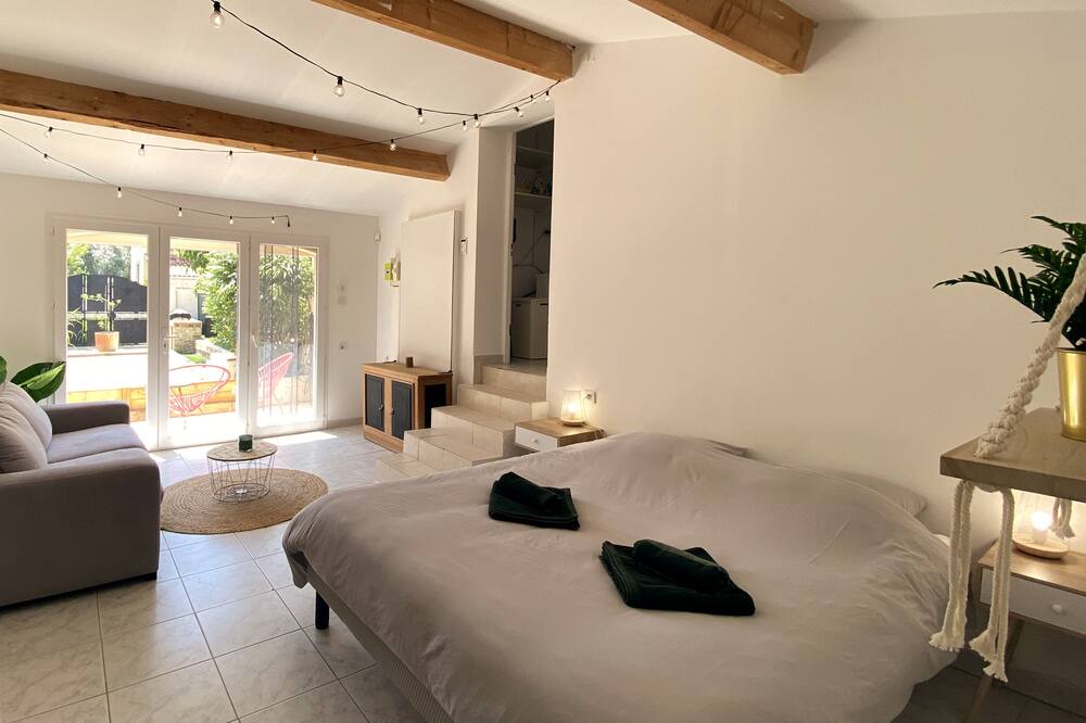 Photo of Bedroom in Entraigues-sur-la-Sorgue