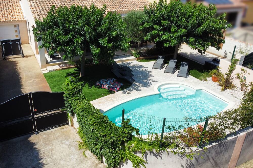 Photo of Outdoor in Entraigues-sur-la-Sorgue