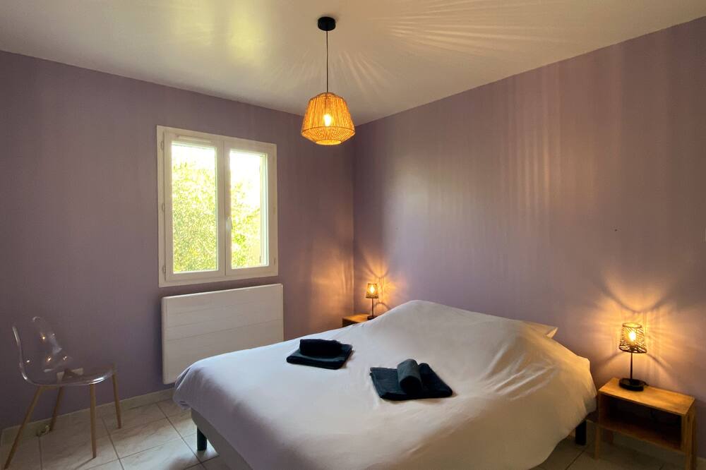 Photo of Bedroom in Entraigues-sur-la-Sorgue