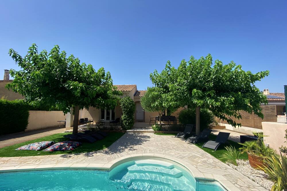 Photo of Outdoor in Entraigues-sur-la-Sorgue