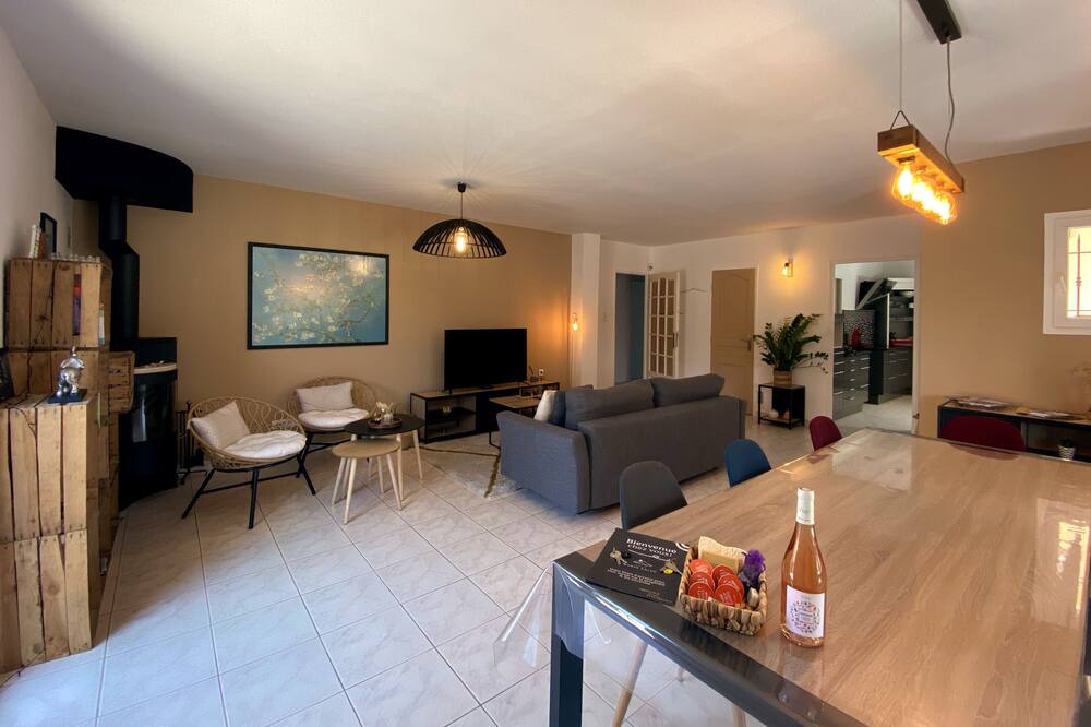 Photo of Livingroom in Entraigues-sur-la-Sorgue