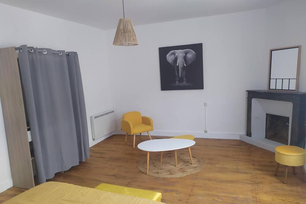 Photo of Bedroom in Civray