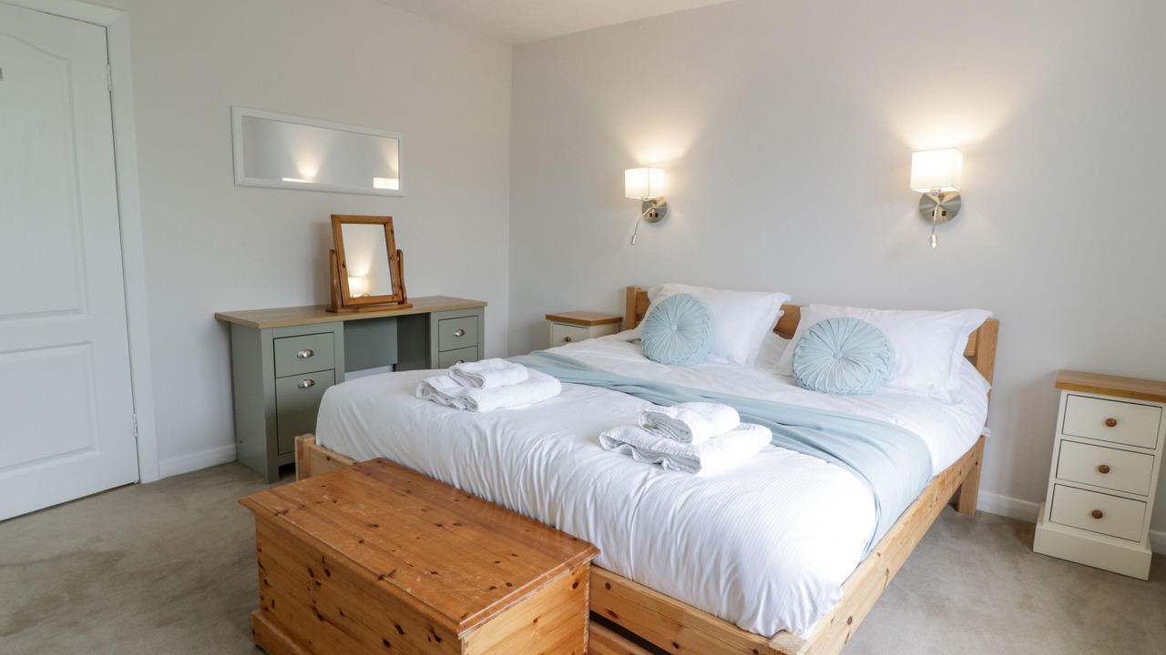 Photo of Others in Bankend