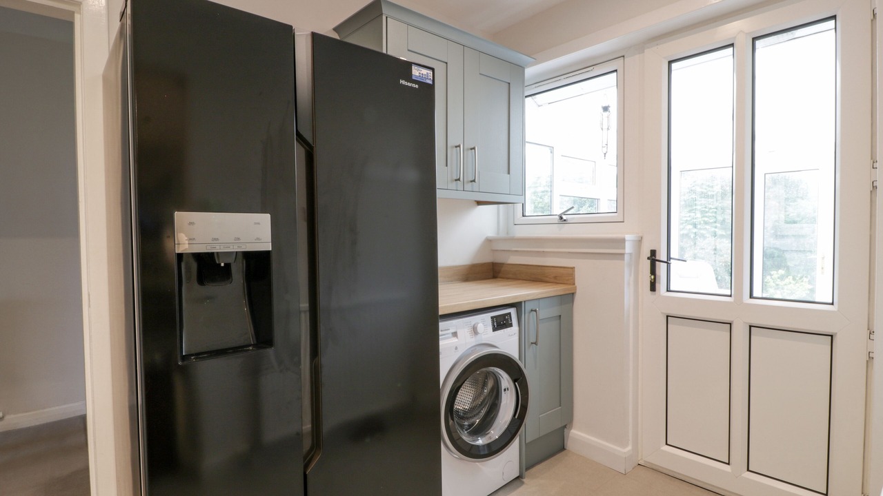 Photo of Others in Bankend