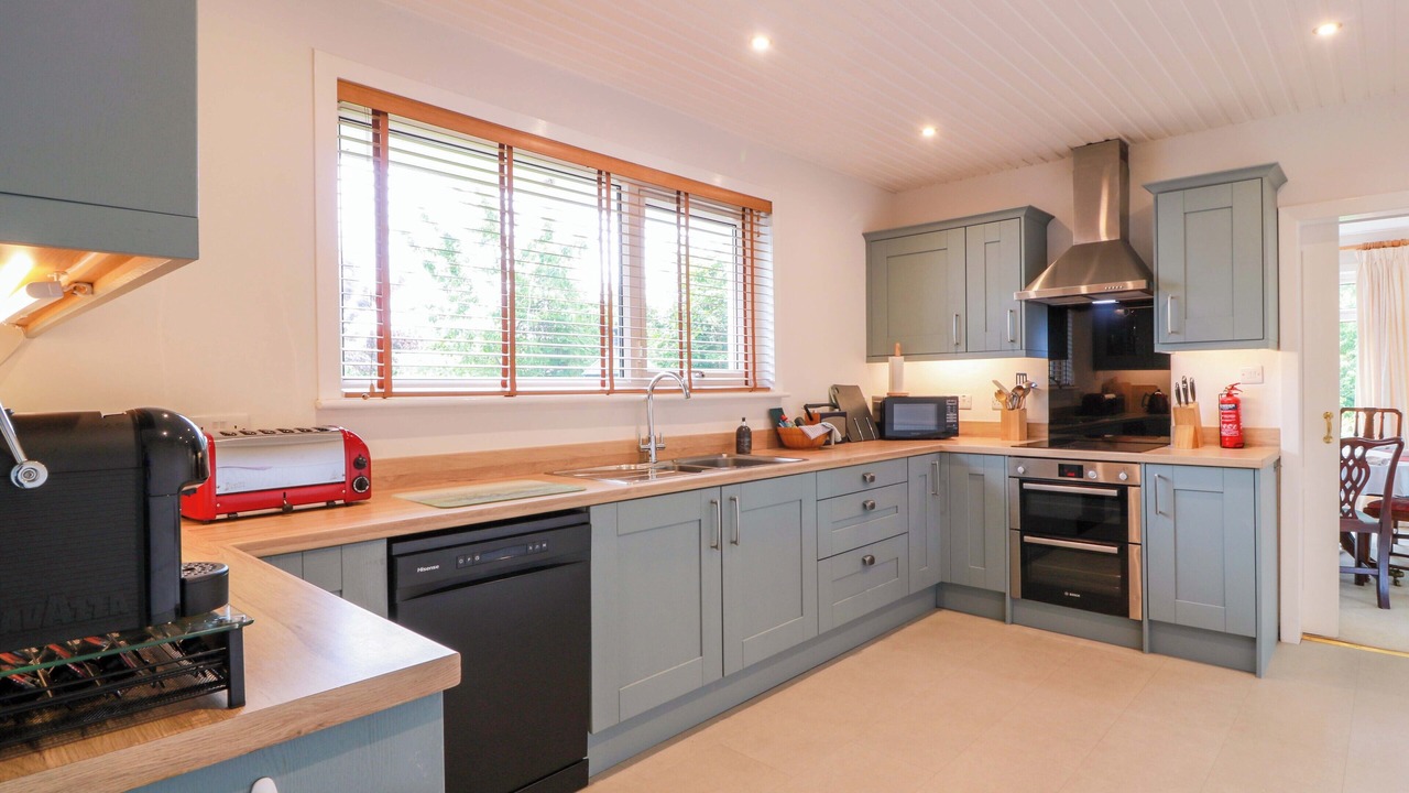 Photo of Others in Bankend