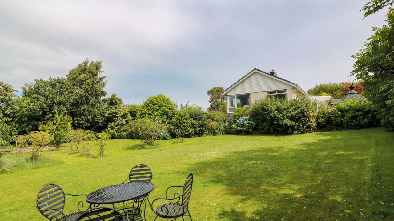 Photo of Outdoor in Bankend