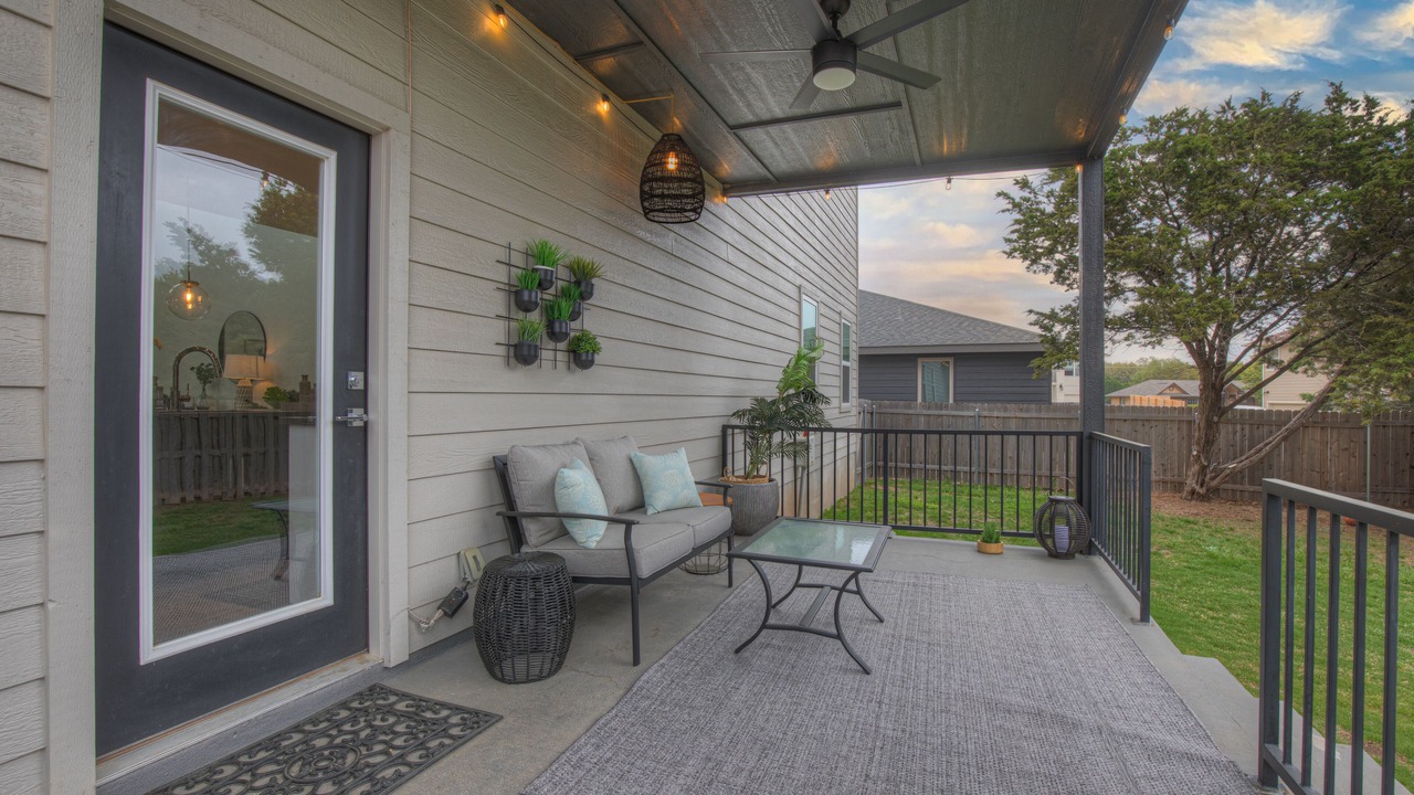 Photo of Patio Balcony in Waterford On Lake Travis