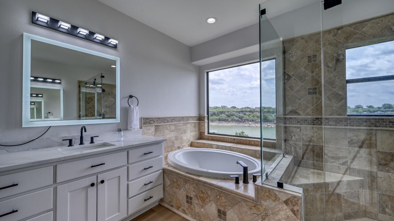 Photo of Bathroom in Spicewood