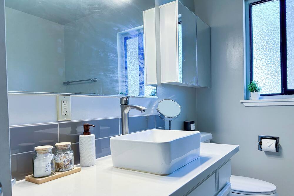 Photo of Bathroom in Arden-Arcade