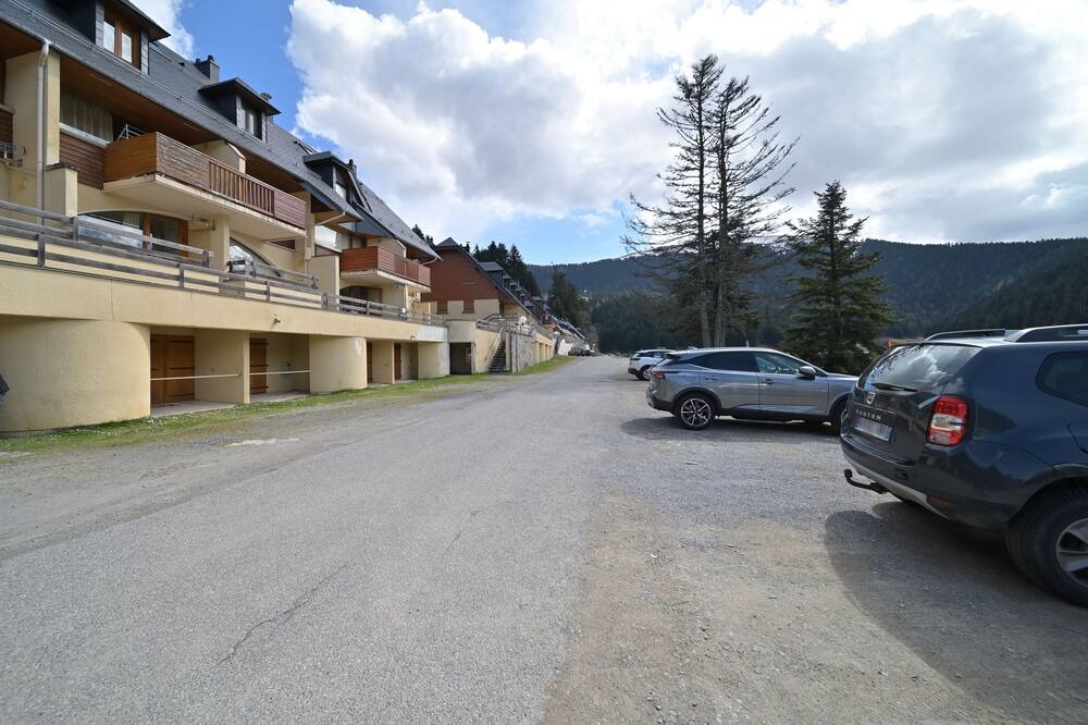 Photo of Outdoor in Campan