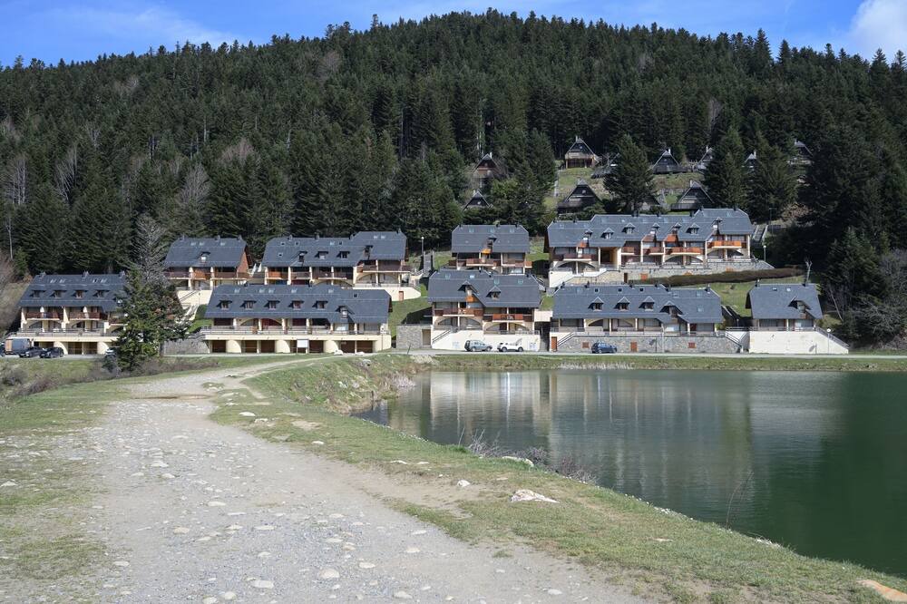 Photo of Outdoor in Campan