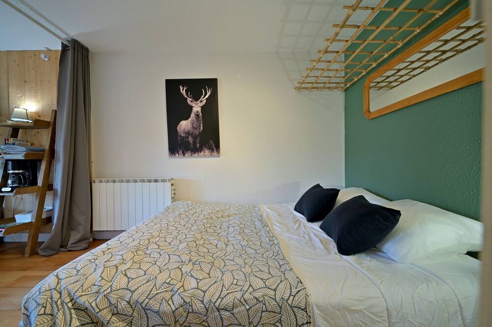Photo of Bedroom in Campan