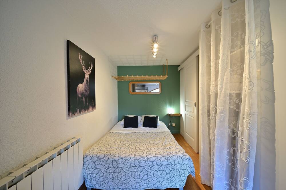 Photo of Bedroom in Campan