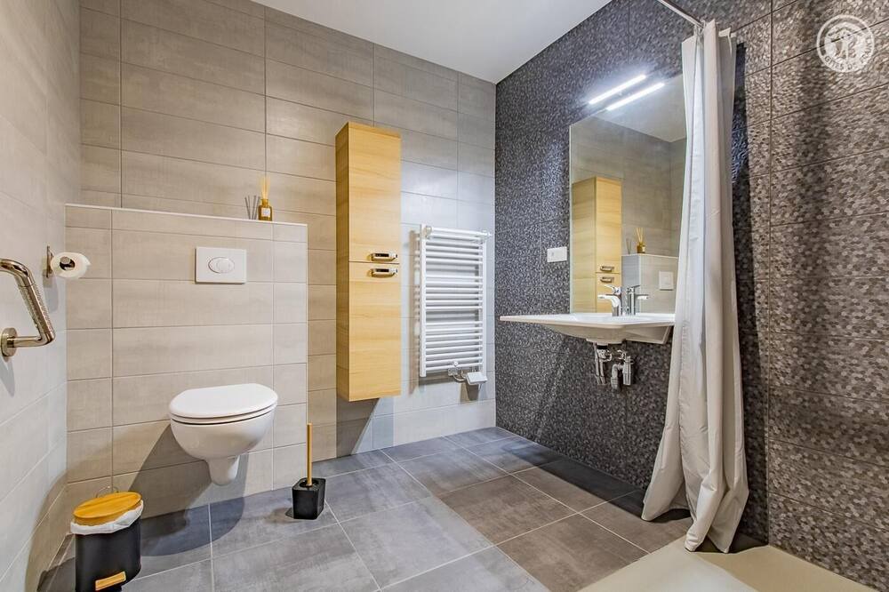 Photo of Bathroom in Cuisery