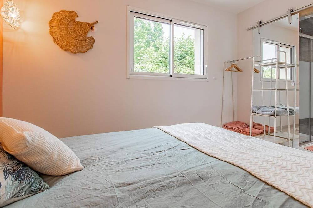 Photo of Bedroom in Cuisery