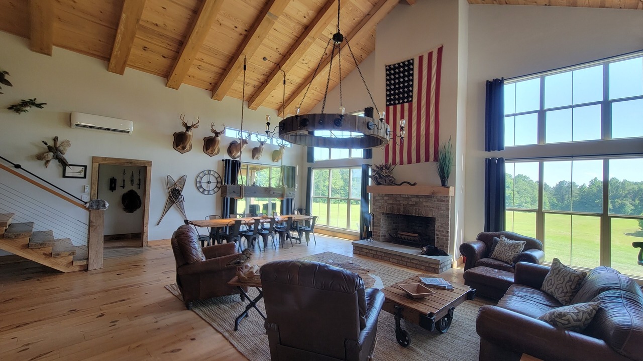 Photo of Livingroom in Harriston