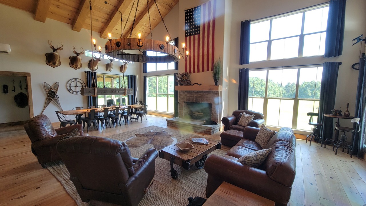 Photo of Livingroom in Harriston