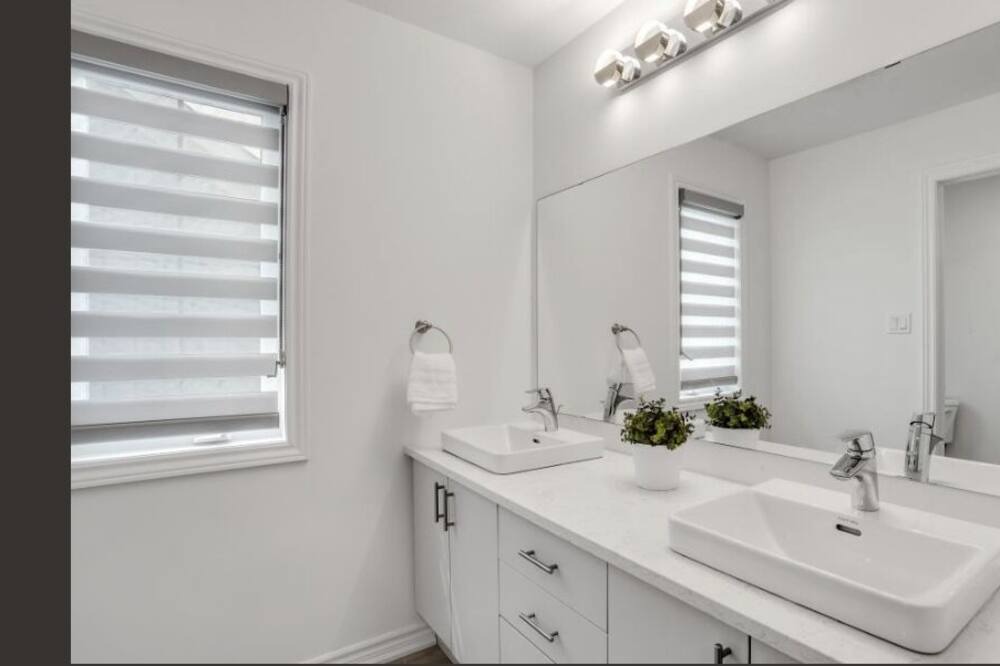 Photo of Bathroom in Wasaga Beach