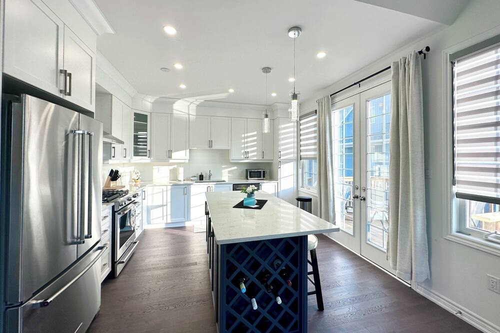 Photo of Kitchen in Wasaga Beach