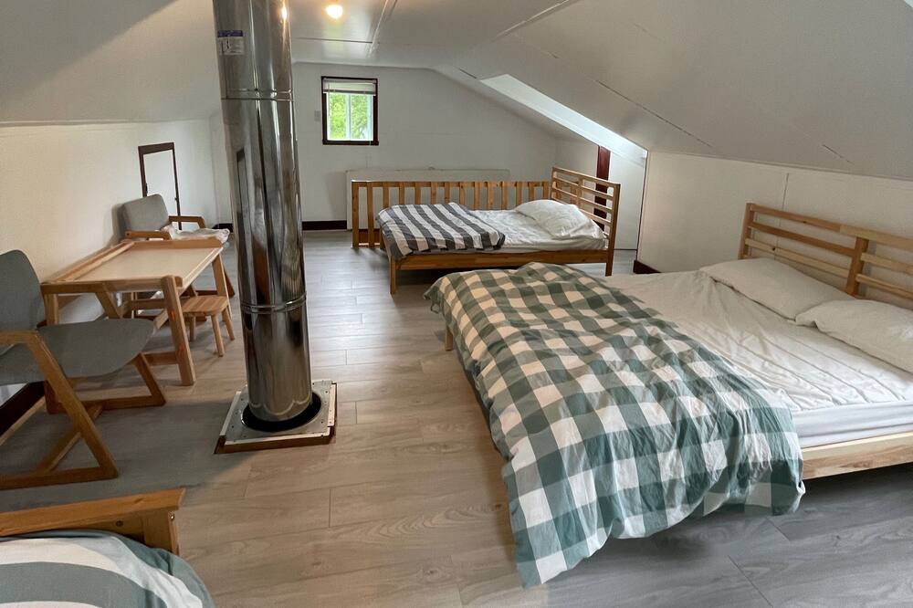 Photo of Bedroom in Saint-Luc-de-Bellechasse