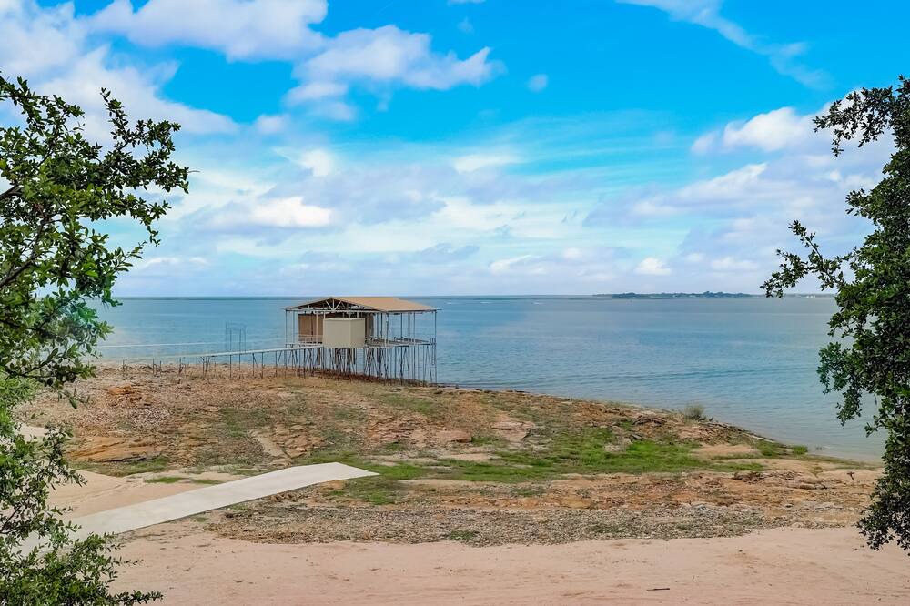 Photo of Others in Burnet