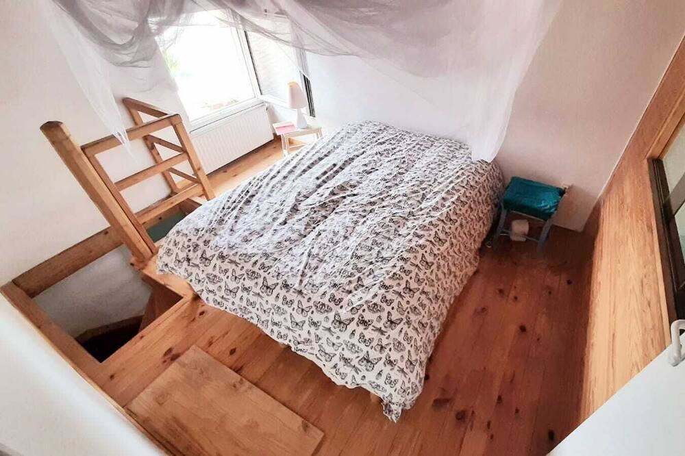 Photo of Bedroom in Alco