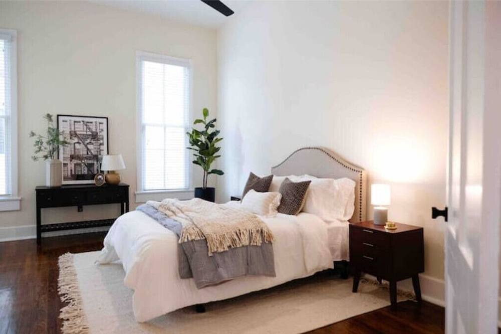 Photo of Bedroom in Midtown