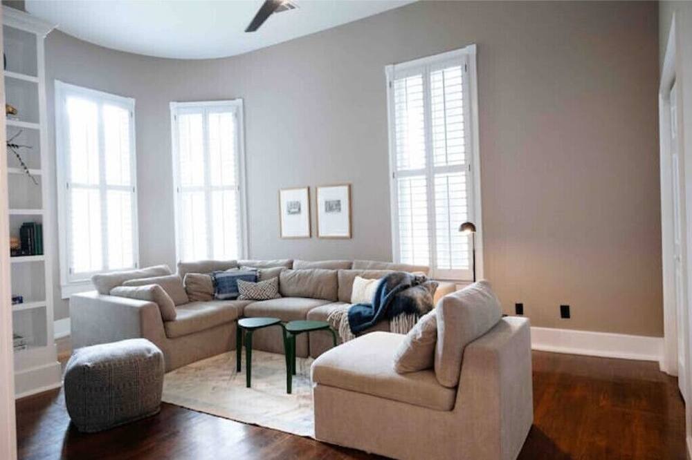 Photo of Livingroom in Midtown