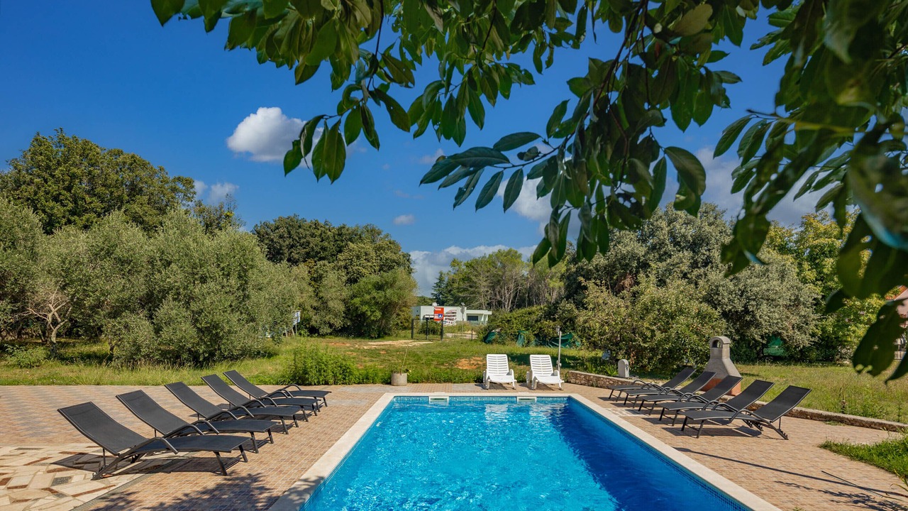 Photo of Outdoor in Borik
