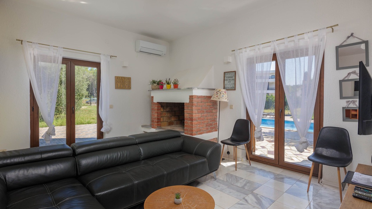 Photo of Livingroom in Borik