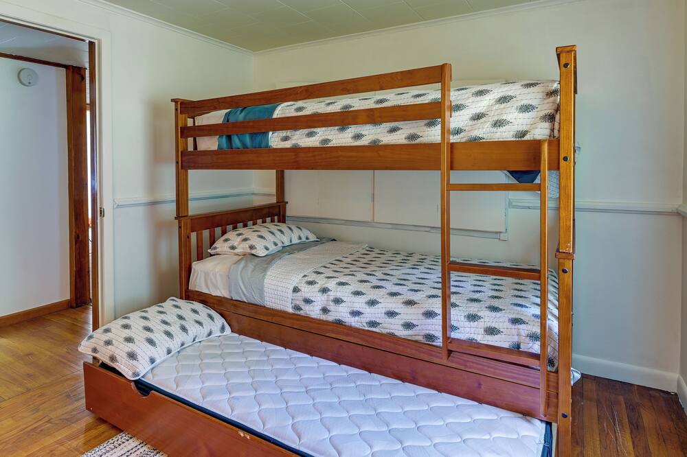 Photo of Bedroom in West Glens Falls