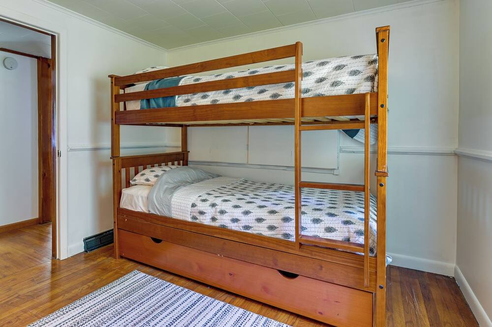 Photo of Bedroom in West Glens Falls