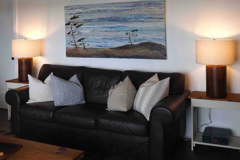Photo of Livingroom in Irondale