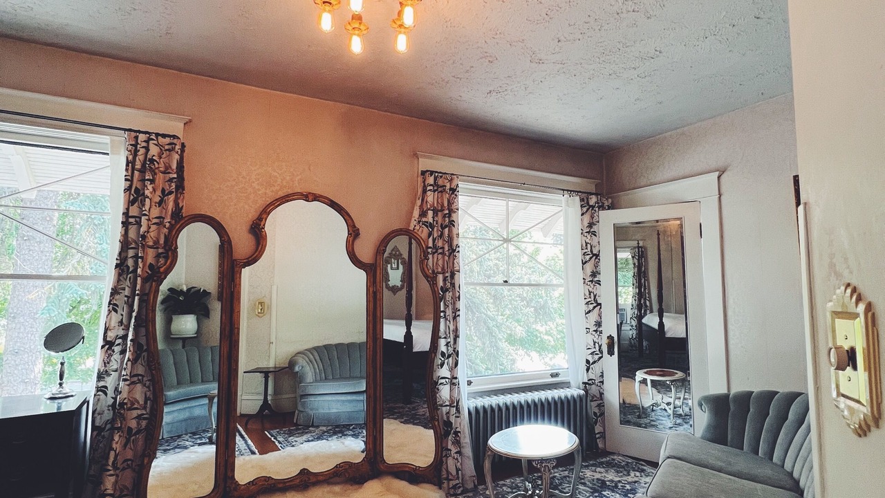 Photo of Bedroom in Logan