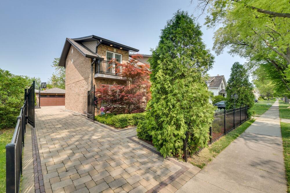 Photo of Outdoor in Des Plaines