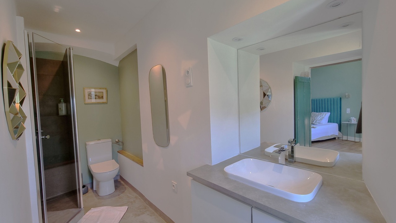 Photo of Bathroom in Rochemaure