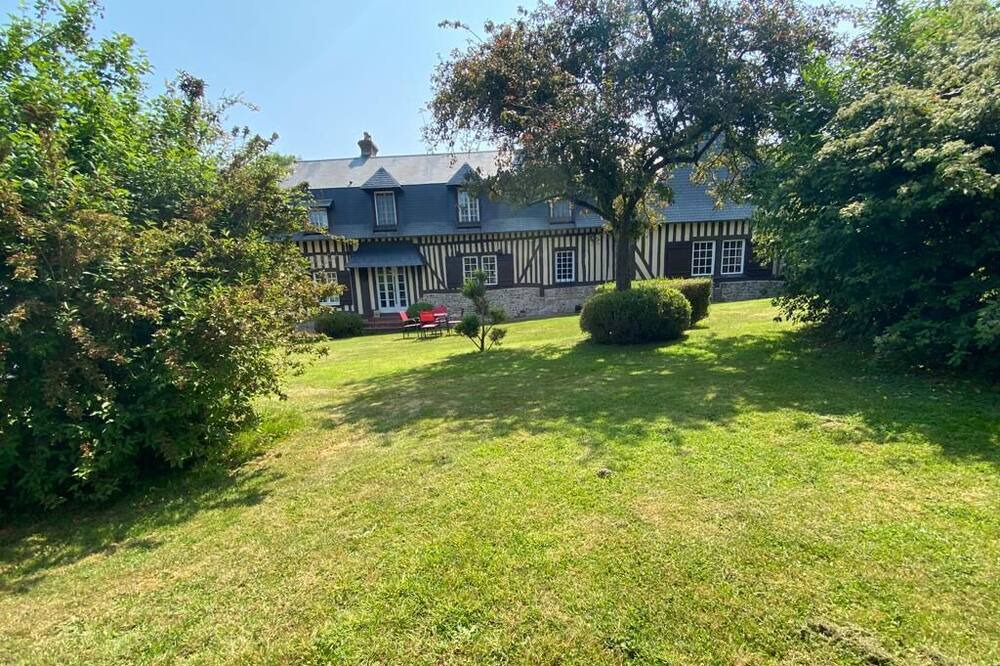 Photo of Outdoor in Pont-l'Eveque
